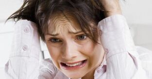 Pojav bolečine pri ženski zaradi stresa